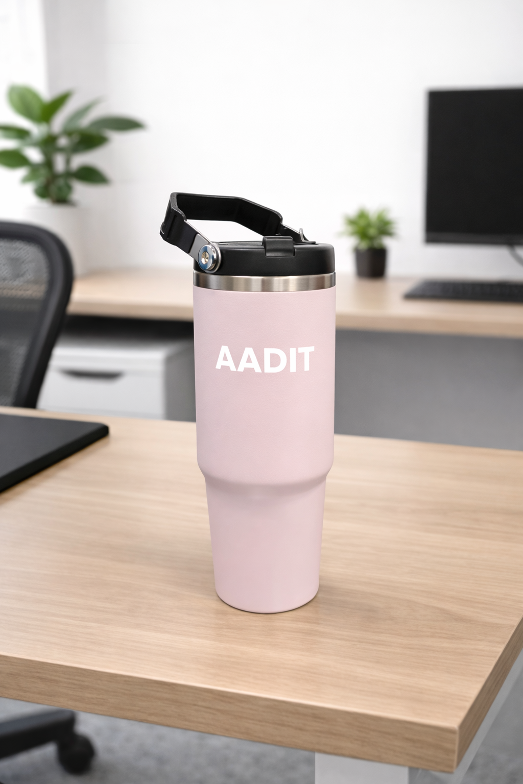 Personalized Insulated Travel Tumbler 900 ml with Handle and Flip Straw Lid